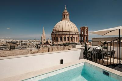 1926 La Galerie Boutique Art Suites