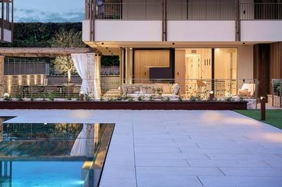 SalvatoreHomes - Pure Luxury in the Centre of Bardolino with Pool & Private Jacuzzi - Casa Olivia - a 5 Star Luxury Collection at Lake Garda