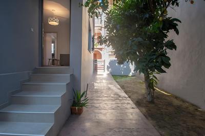 Ithaka Deluxe Home