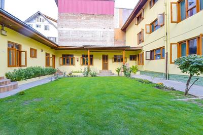 Fabhotel The Legend Residency