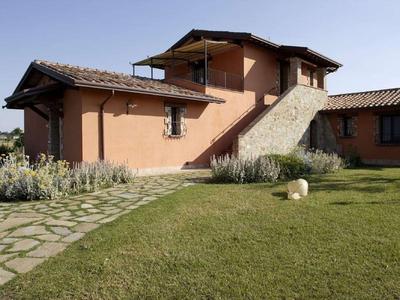 Apartment in Umbria With Infinity Pool Views