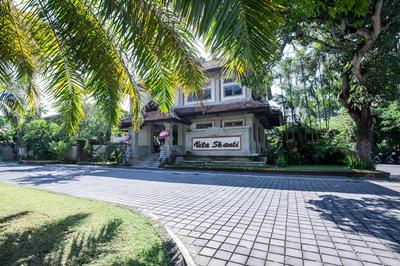 Vila Shanti Beach Hotel