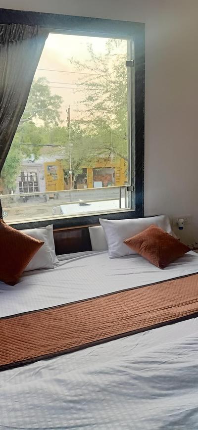 BRAJDHAM HOTEL BARSANA