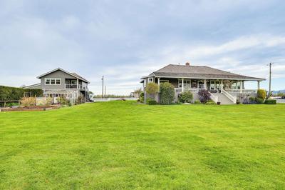 Idyllic Enumclaw Studio w/ Mount Rainier Views
