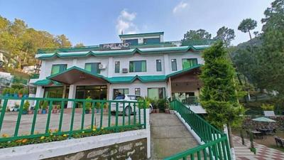Pineland Chalets And Resort