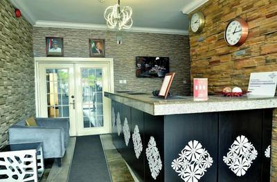 Royal Vantage Hotel and Suites