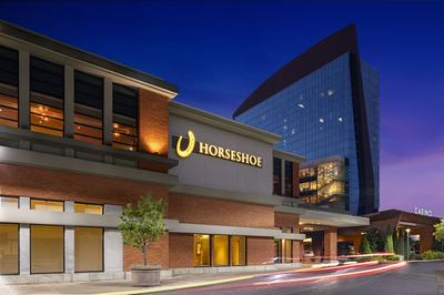 HoteLumiere at the Arch - A Caesars Rewards Destination