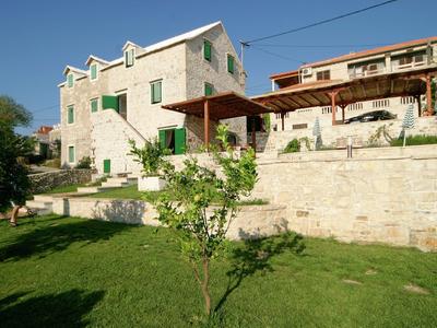 Villa in Sumartin Near Beach & Private Pool