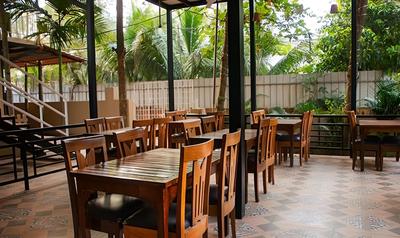 Fabhotel Morjim Cottages