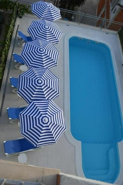 Vin - With Pool - A3
