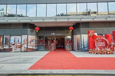 Huaqiangnorth east maple mountain sea