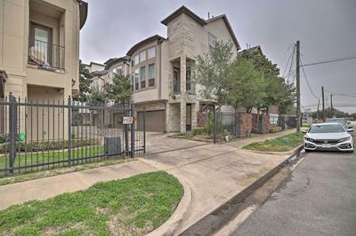 Dtwn Houston Home Near Stadiums: WFH Friendly!