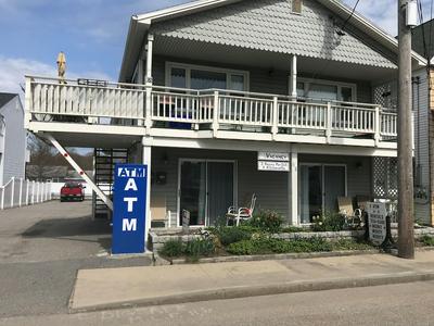 68 East Grand Ave