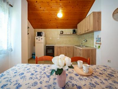 Matkos - With Garden and Terrace - A1