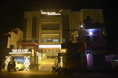 Hotel The Grand