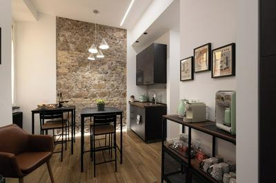 Style & Stone Guest House