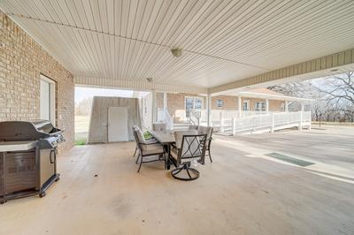 Game Room & Large Yard: Vinita Farmhouse!