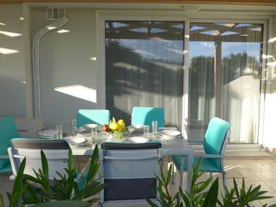"kalamaki Plaza Apartments \"ptero\""