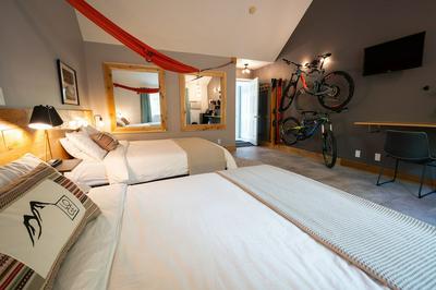 Summit View Inn