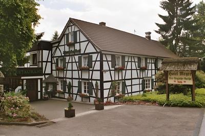 Hotel Meyer - Alter Bergischer Gasthof