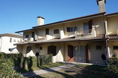 Spacious Villa With Private Garden and Great Pool