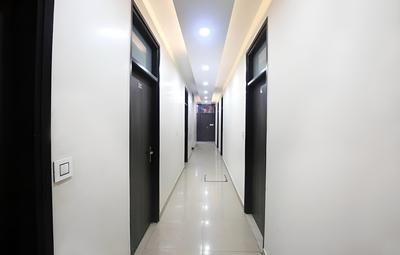 OYO 7100 Hotel Crossroads