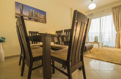 Deluxe Apartment with Lake View