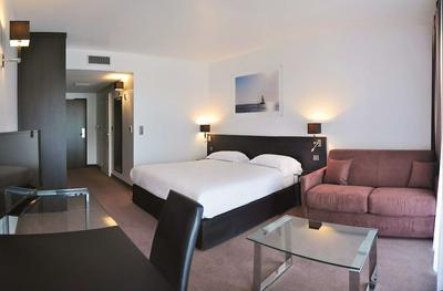 Golden Tulip Pornic Suites