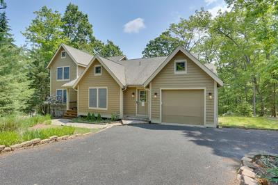 < 1 Mi to Camelback Resort: Home w/ Pool Table!