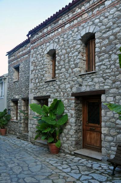 Limni Stone Apartment