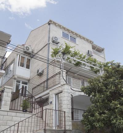 Ema Sun Apartment