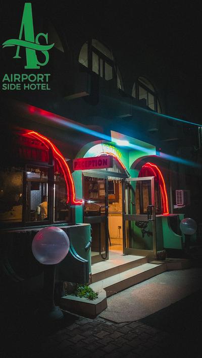 Airport Side Hotel