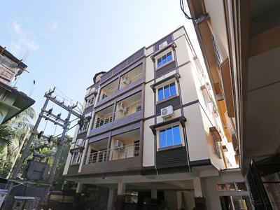 OYO 10734 Hotel NE Residency