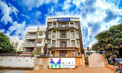 FabHotel Noida Sector 50
