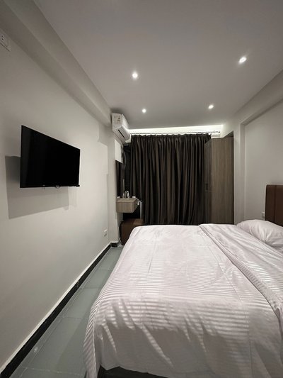 The Pyramid Vault View INN