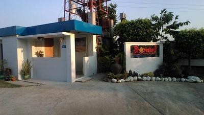 Shorestop Resort Inn