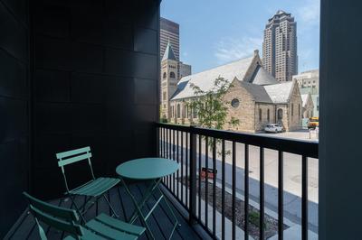 Des Moines Amazing 1BD 1BA Downtown Apartment