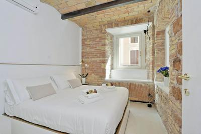 Design Flat for 4 near Colosseum