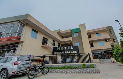 OYO 16579 Hotel Dream Palace