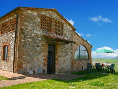 Charming Tuscan Farmhouse