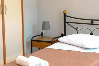 OLIA  APARTMENTS LYGIA
