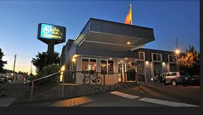 District Hotel by OYO Portland Convention Center