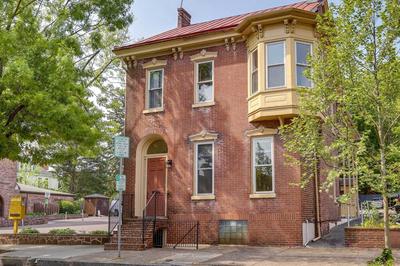 Walk to Restaurants & Shops: Apt in Pennsylvania!