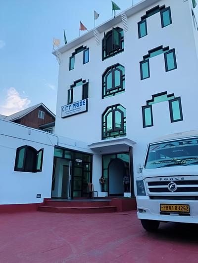 Goroomgo City Pride Srinagar