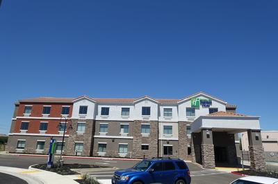 Holiday Inn Express & Suites Brentwood by IHG