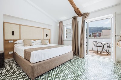 Elegant Suite With Balcony In Sorrento Center Near Oldtown