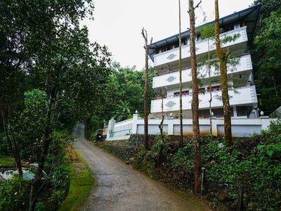 OYO 16166 Linten Holiday Resort