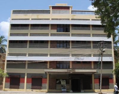 UrbanSPiCE Service Apartments