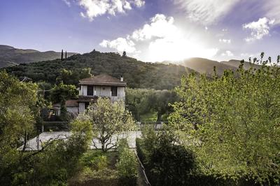 Zante 5 bedroom Villa with private pool and basketball court