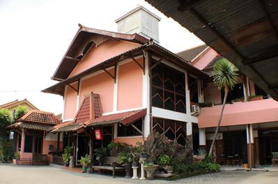 Ananda Hotel